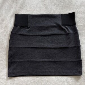 GUESS Elegant Black Women's Skirt